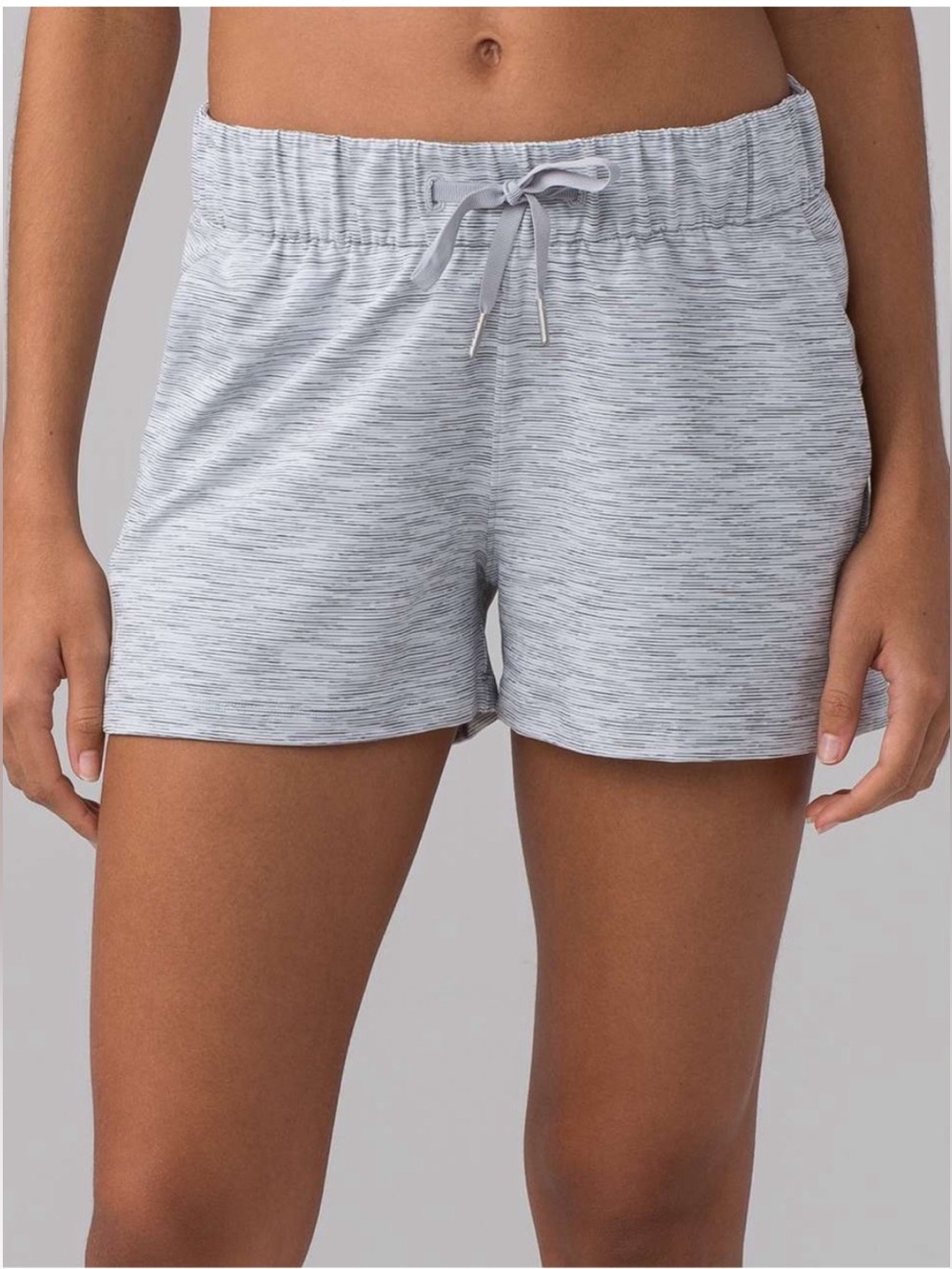 Lululemon On The Fly Short 2.5" Luxtreme 10 Wee Are From Space W7AT0S